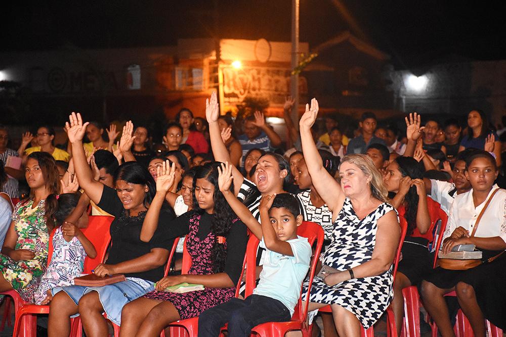 Acompanhe detalhes do Culto de Louvor e Adoração  